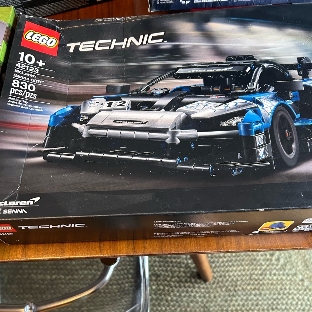LEGO Minecraft and Technic bundle - Picture 2 of 4